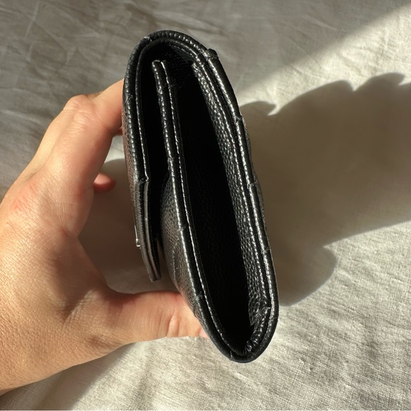 CASSANDRE MATELASSÉ SMALL ENVELOPE WALLET IN GRAIN DE POUDRE EMBOSSED LEATHER - Picture 5 of 6